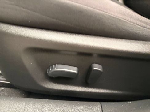Used 2025 Nissan Altima 2.5 SV FWD image 21