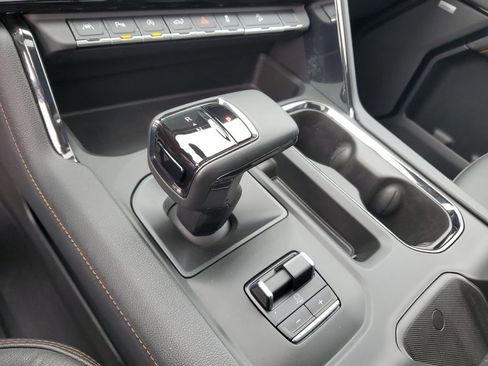 Certified 2023 GMC Sierra 1500 AT4 w/ AT4 Premium Package image 18