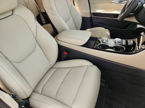 New 2026 Genesis GV70 2.5T AWD/4WD image 10