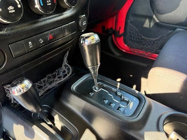 Used 2013 Jeep Wrangler Unlimited Sport AWD/4WD image 26