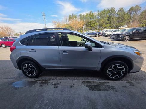 Used 2016 Subaru Crosstrek 2.0i Premium image 4