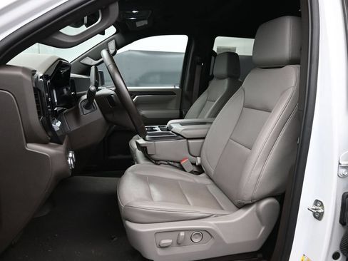 Used 2024 GMC Sierra 1500 SLT RWD image 4