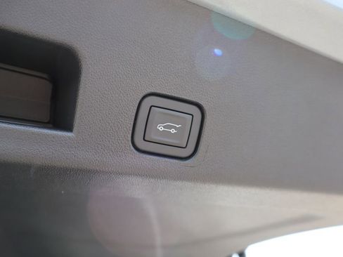 New 2026 Chevrolet Traverse LT AWD/4WD image 39