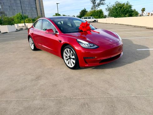 Used 2020 Tesla Model 3 Standard Range Plus RWD image 2