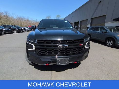 Used 2024 Chevrolet Tahoe Z71 w/ Luxury Package AWD/4WD image 6