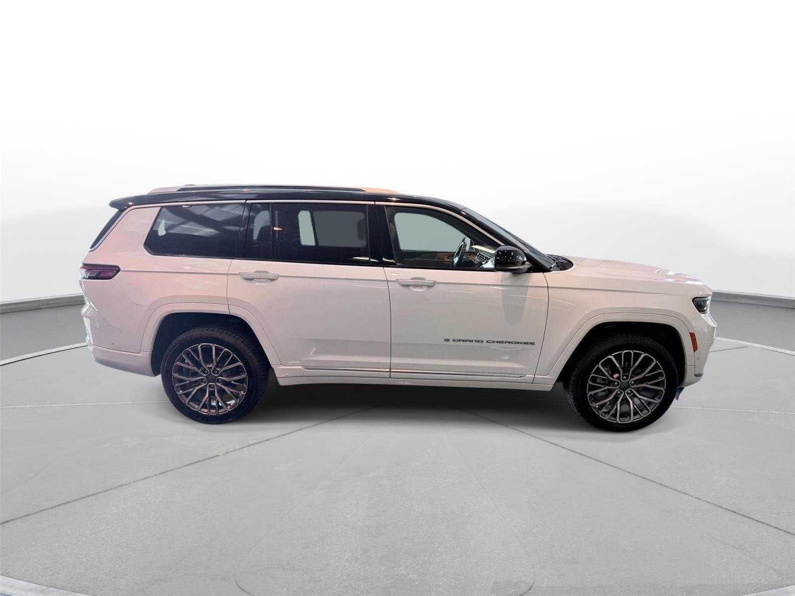 Used 2022 Jeep Grand Cherokee L Summit AWD/4WD image 19