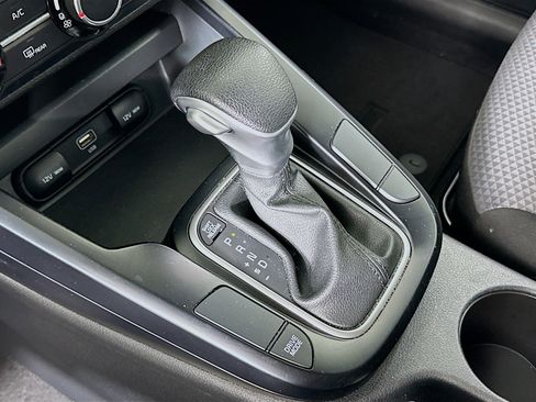 Used 2025 Kia Soul LX w/ LX Technology Package image 24