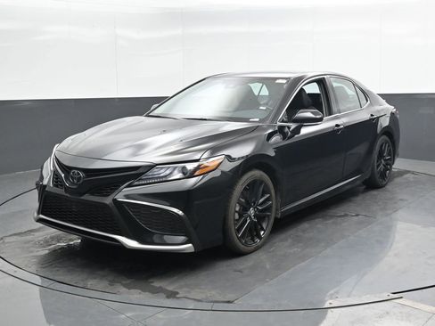 Used 2023 Toyota Camry XSE image 7