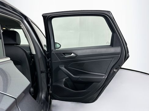 Used 2024 Volkswagen Jetta SE image 28