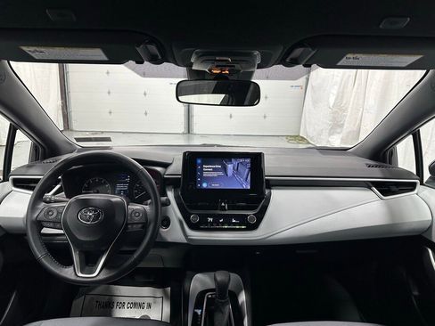 Used 2025 Toyota Corolla SE image 40