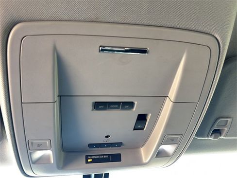 Used 2018 Chevrolet Silverado 1500 LTZ image 25