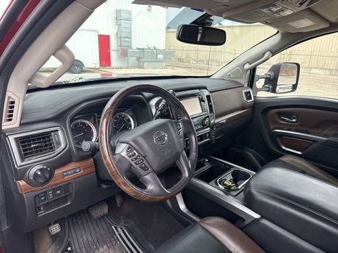 Used 2016 Nissan Titan Platinum Reserve AWD/4WD image 12