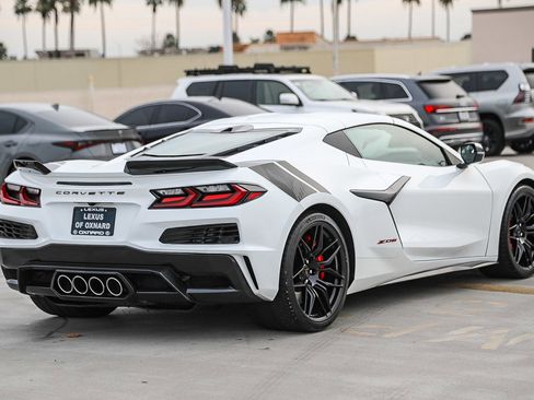 Used 2023 Chevrolet Corvette Z06 image 7