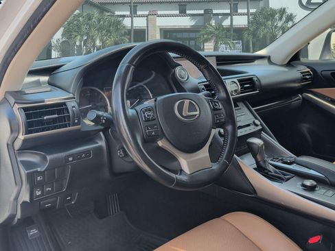 Used 2019 Lexus IS 300 w/ Navigation Package RWD image 12