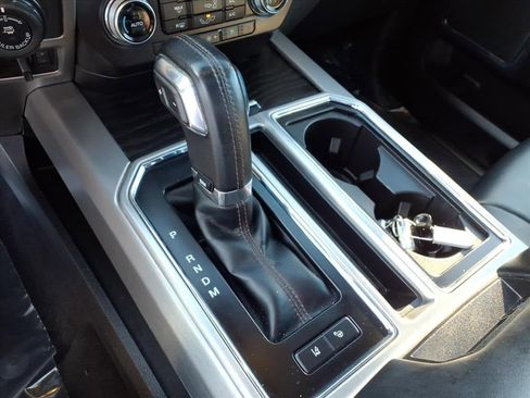 Used 2019 Ford F150 Platinum w/ Equipment Group 701A Luxury image 23