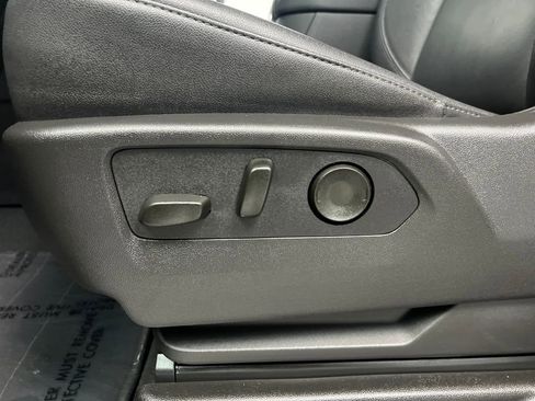 Used 2025 Chevrolet Tahoe LT image 10