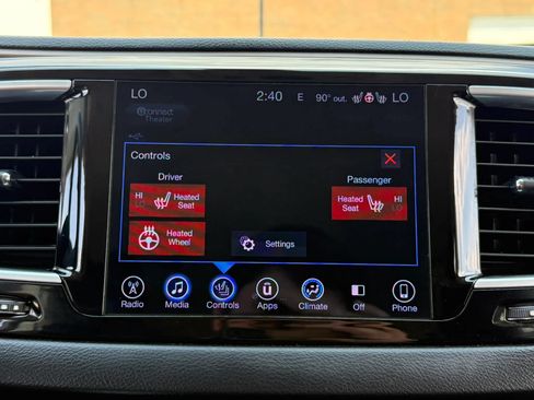 Used 2017 Chrysler Pacifica Touring-L Plus FWD image 36