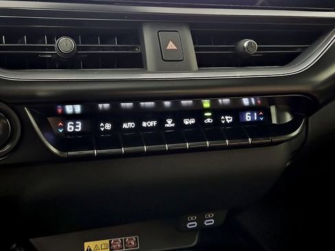 Used 2025 Lexus UX 300h AWD w/ Accessory Package (Z2) image 17