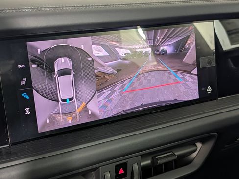 New 2026 Porsche Cayenne GTS AWD/4WD image 32