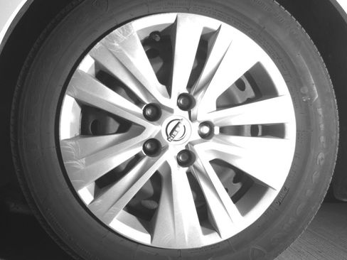 Used 2025 Nissan Sentra S image 12