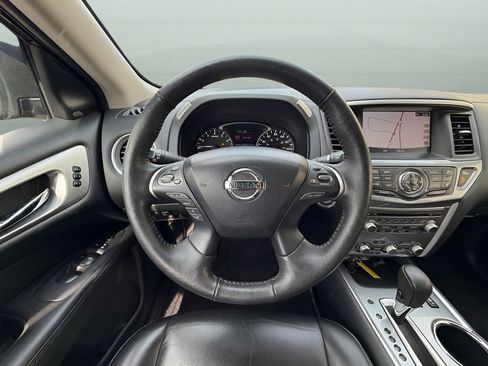Used 2019 Nissan Pathfinder SL image 13