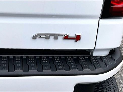 Used 2024 GMC Sierra 1500 AT4 w/ Technology Package image 30