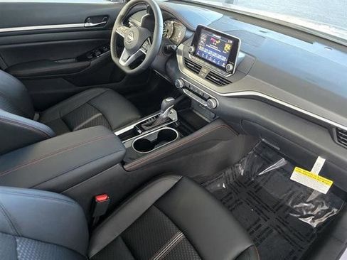 New 2025 Nissan Altima 2.5 SR w/ SR Premium Package image 23