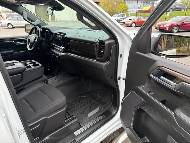 Used 2025 Chevrolet Silverado 1500 LT w/ Safety Package AWD/4WD image 12