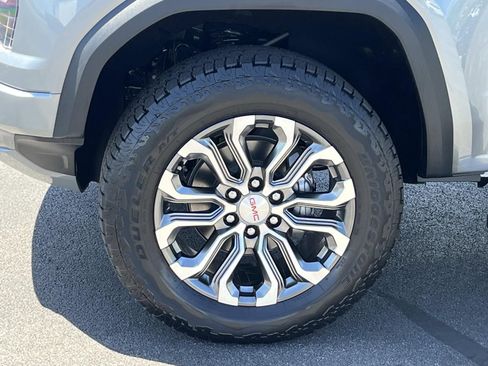 New 2026 GMC Canyon Denali AWD/4WD image 13