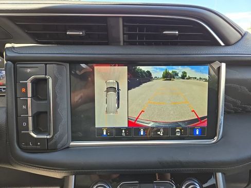 Used 2024 GMC Yukon Denali AWD/4WD image 26