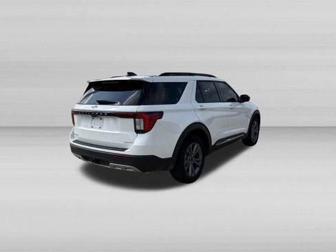 Used 2025 Ford Explorer Active w/ Active Comfort Package AWD/4WD image 5
