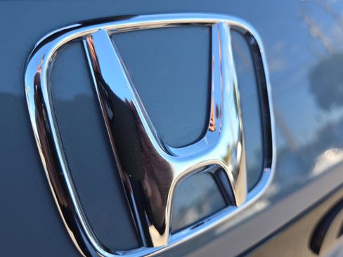 Used 2025 Honda Pilot TrailSport image 34