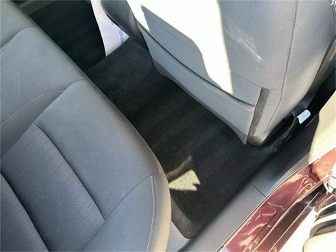 Used 2024 Nissan Altima 2.5 SV image 17