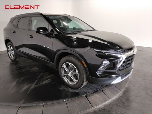 Used 2023 Chevrolet Blazer LT w/ Convenience Package image 3