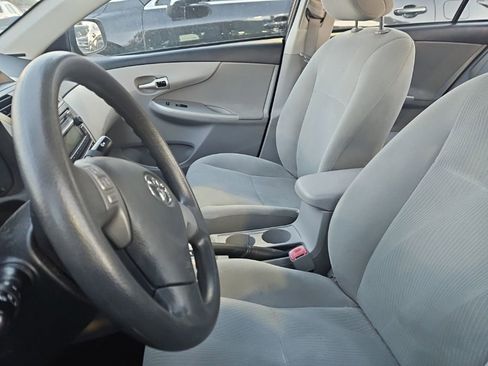 Used 2012 Toyota Corolla LE w/ Premium Pkg FWD image 4