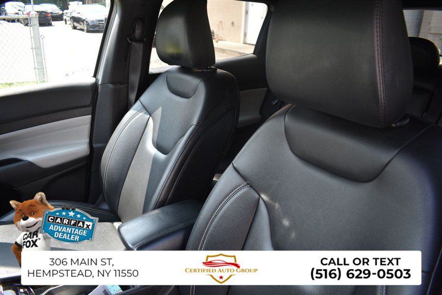 Used 2025 Jeep Compass Limited AWD/4WD image 10