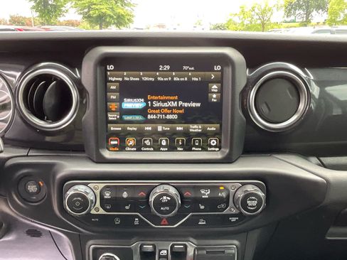 Used 2023 Jeep Wrangler Unlimited Sahara AWD/4WD image 18