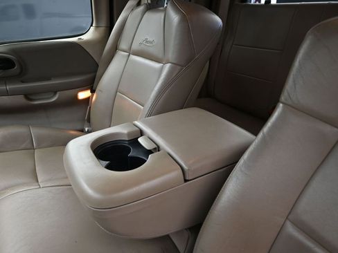 Used 2002 Ford F150 XLT image 14