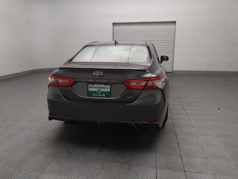 Used 2020 Toyota Camry SE FWD image 7