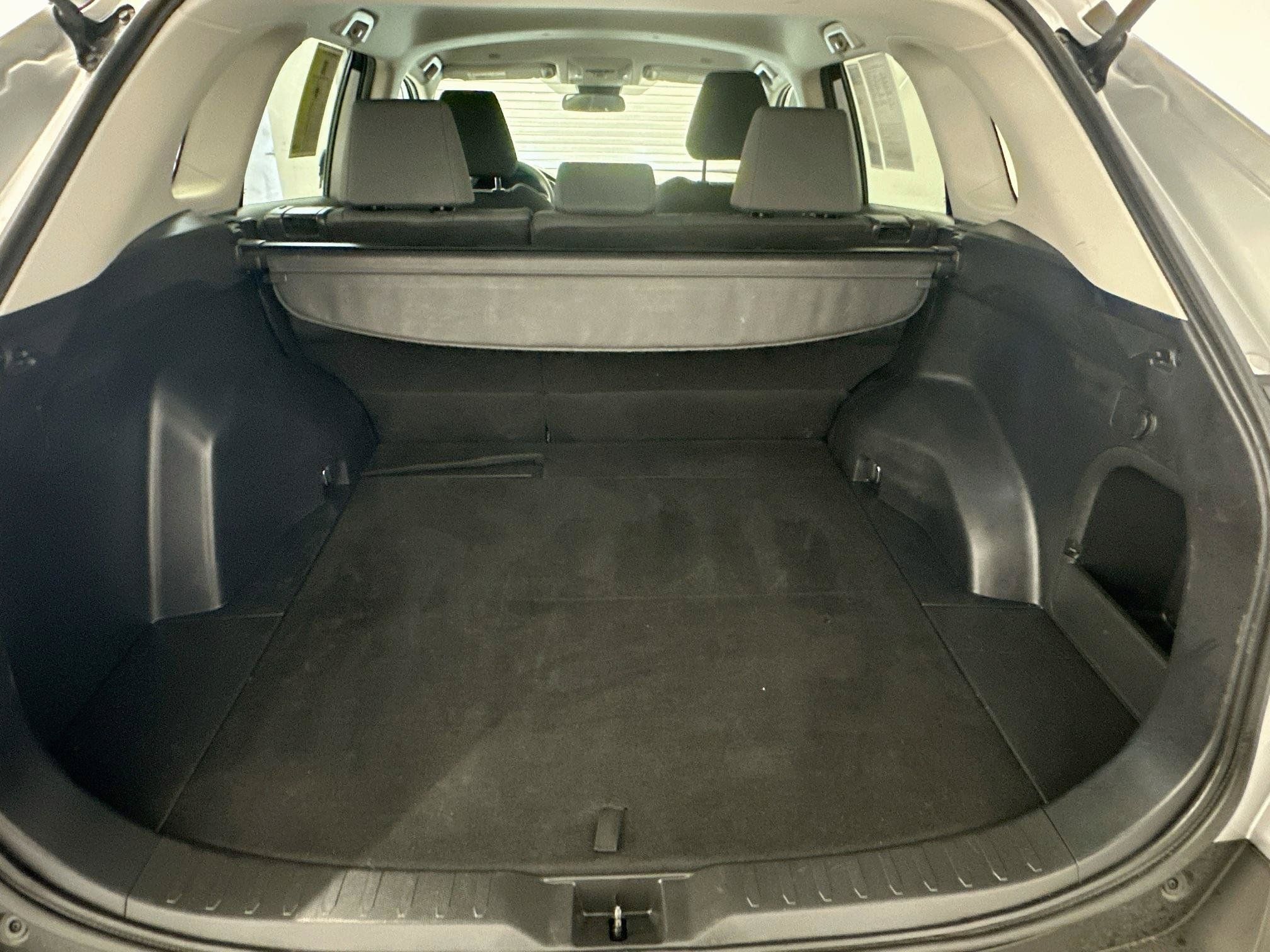 Used 2025 Toyota RAV4 XLE AWD/4WD image 30