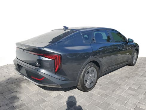 Used 2025 Kia K4 LX image 5