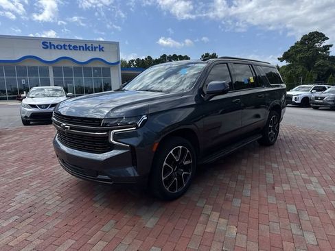 Used 2021 Chevrolet Suburban RST w/ Luxury Package RWD image 1