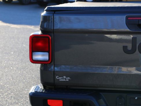 Used 2020 Jeep Gladiator Sport w/ Quick Order Package 24S image 6