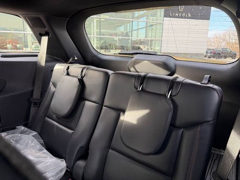 New 2026 Ford Explorer ST-Line w/ ST-Line Street Pack image 14