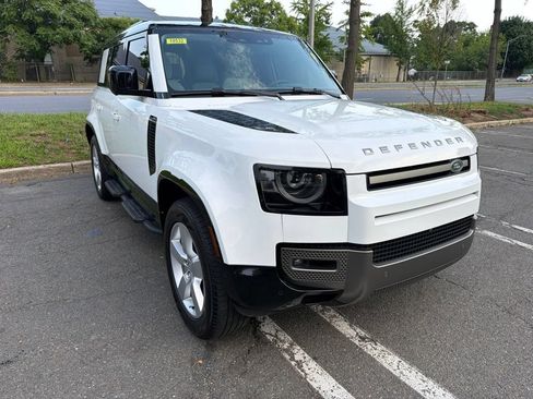 Used 2025 Land Rover Defender 110 X-Dynamic SE AWD/4WD image 3