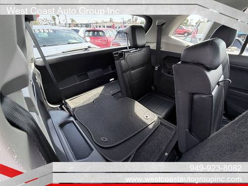 Used 2018 Volkswagen Tiguan SEL FWD image 18