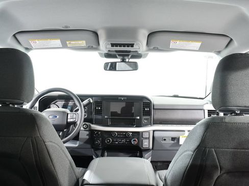 New 2026 Ford F550 4x4 Supercab Super Duty w/ XLT Value Package image 17