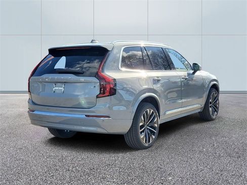 New 2026 Volvo XC90 B6 Ultra w/ Protection Package image 4