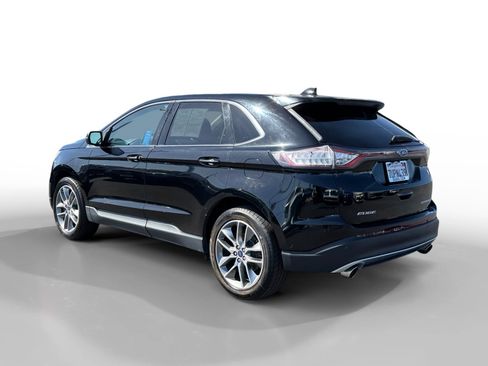 Used 2016 Ford Edge Titanium image 3