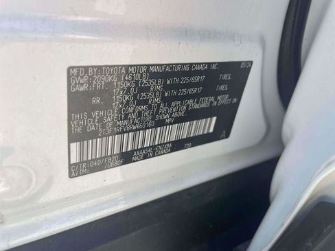 Certified 2024 Toyota RAV4 LE AWD/4WD image 20